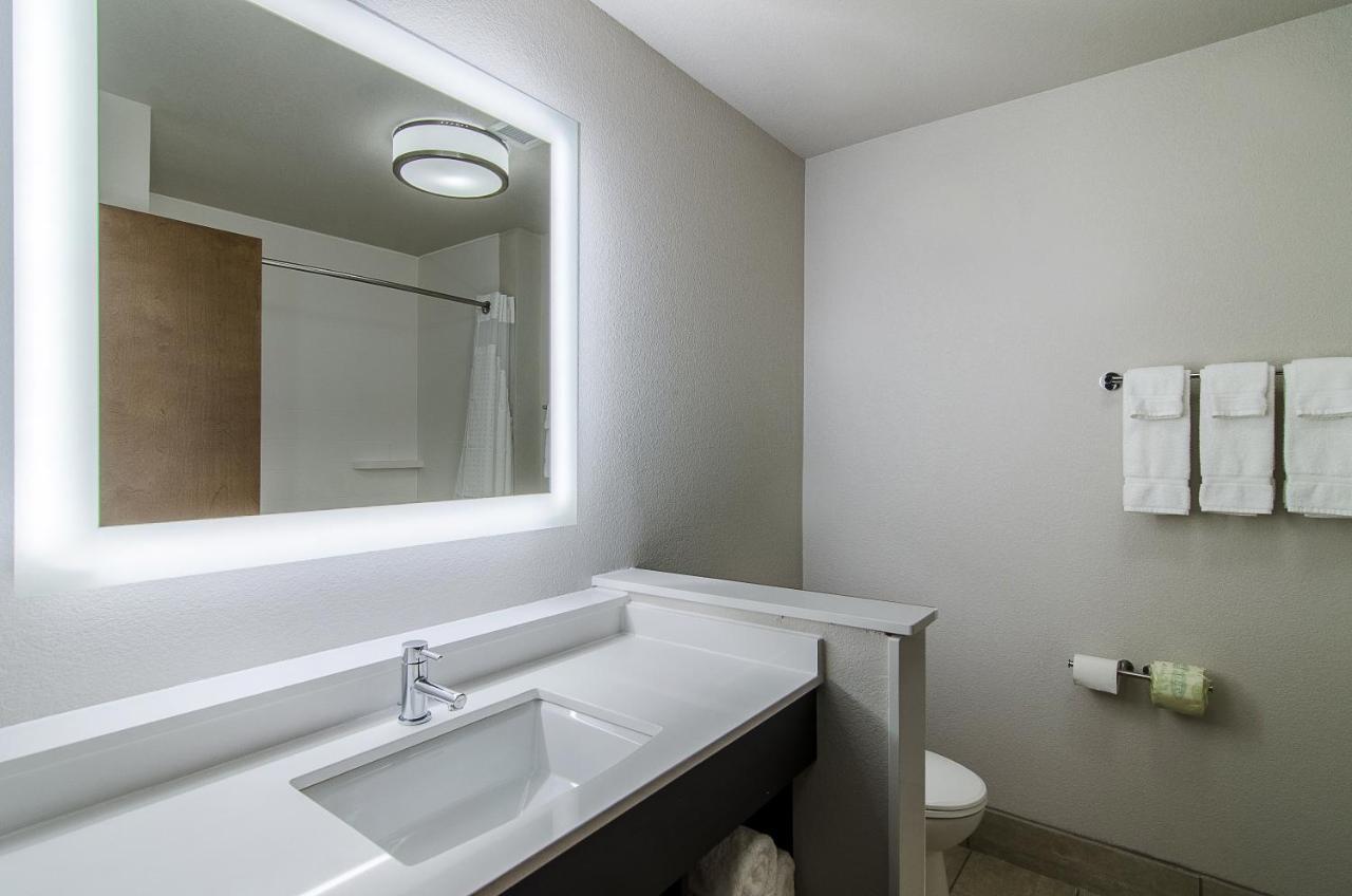 Holiday Inn Express & Suites - Atchison By Ihg Esterno foto