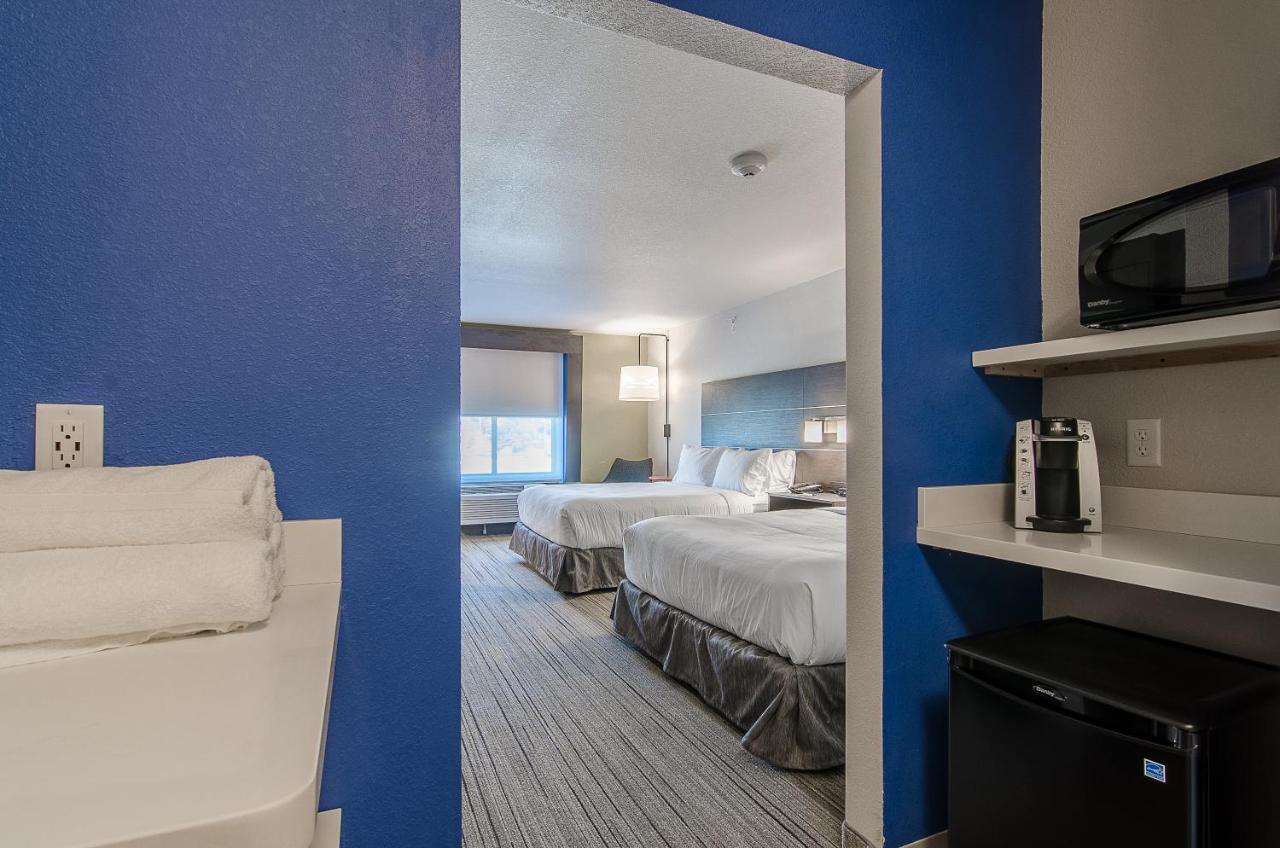 Holiday Inn Express & Suites - Atchison By Ihg Esterno foto