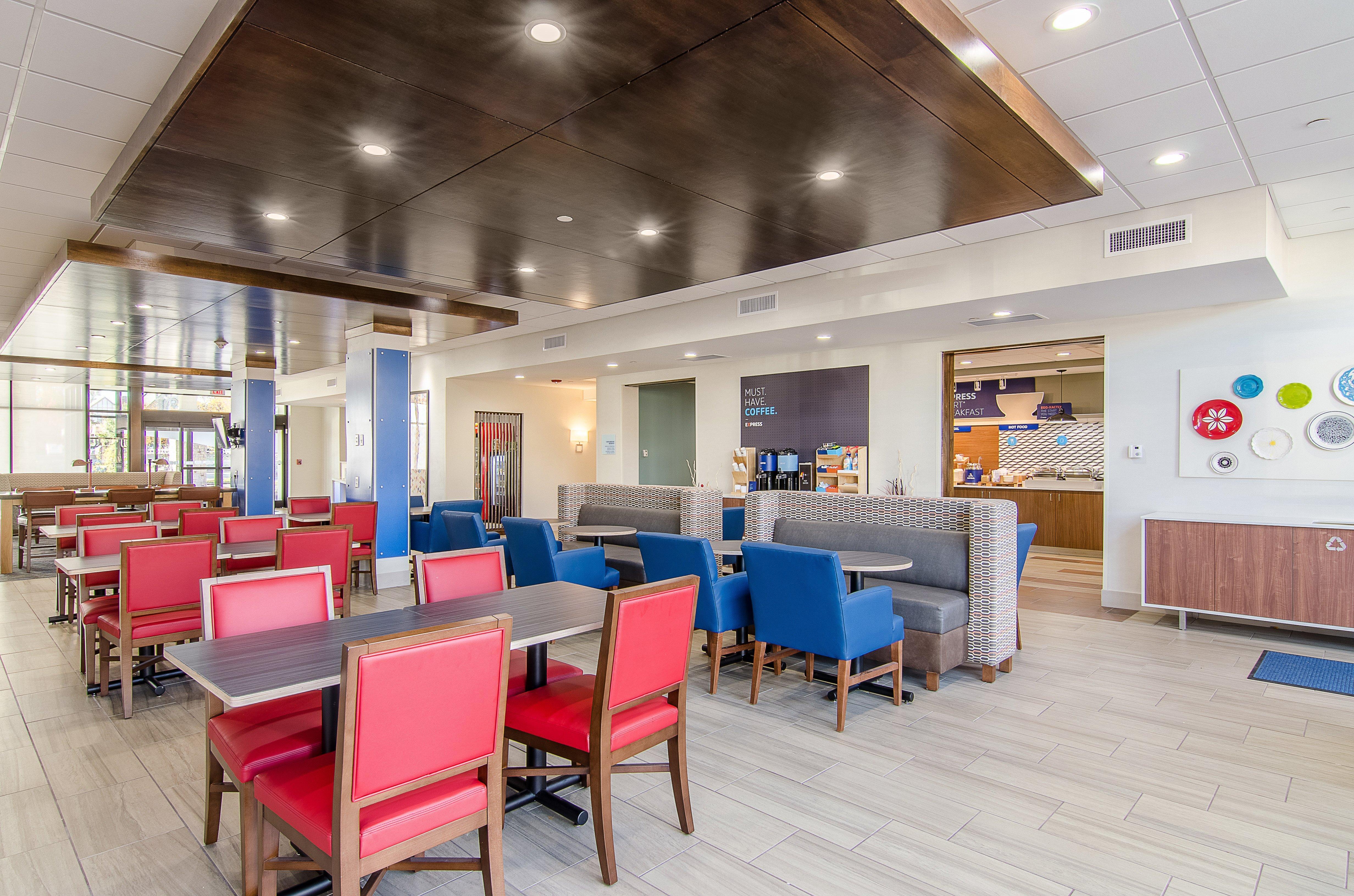 Holiday Inn Express & Suites - Atchison By Ihg Esterno foto