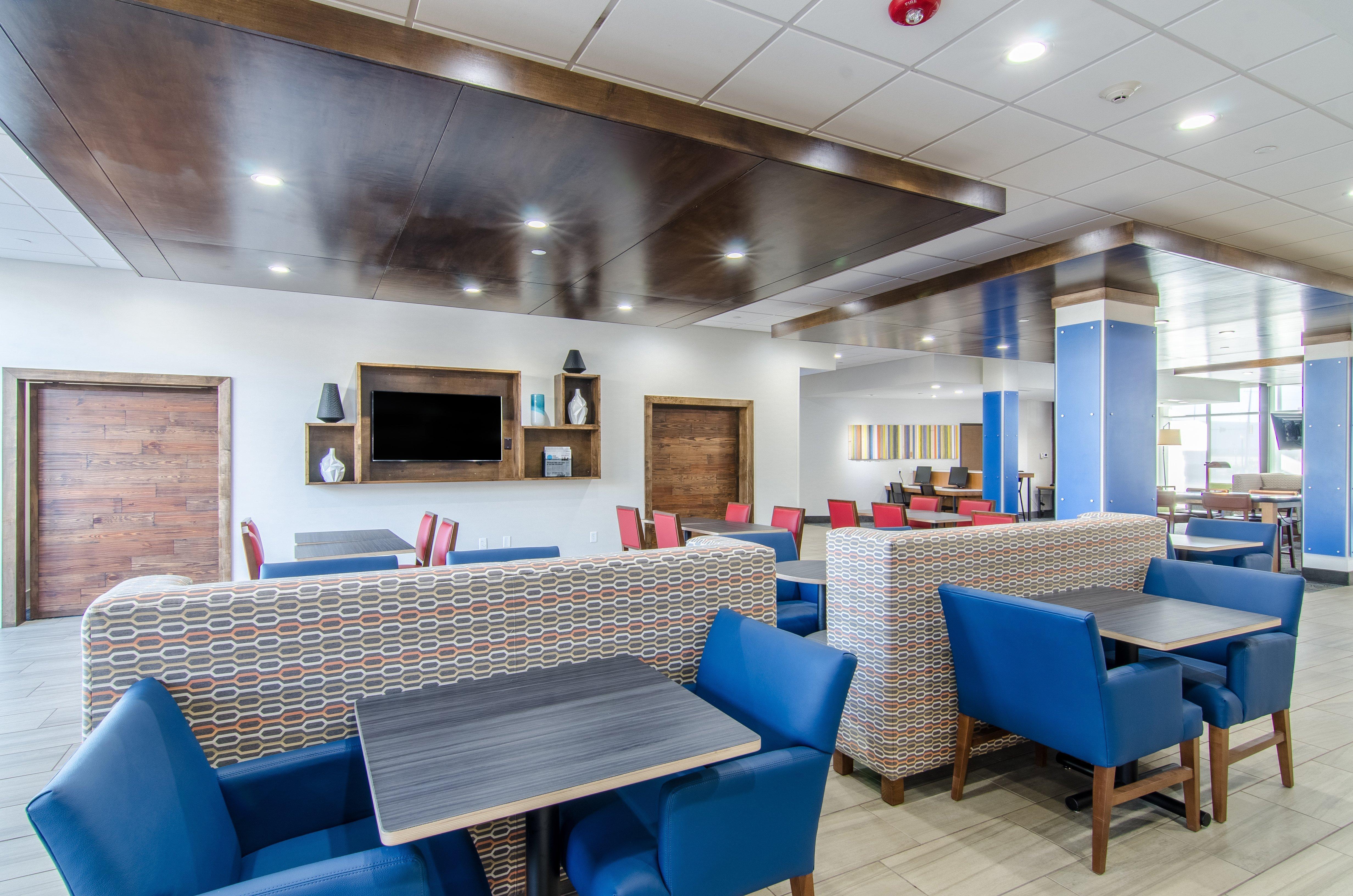 Holiday Inn Express & Suites - Atchison By Ihg Esterno foto