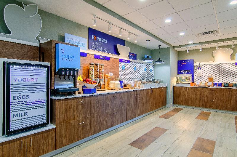 Holiday Inn Express & Suites - Atchison By Ihg Esterno foto